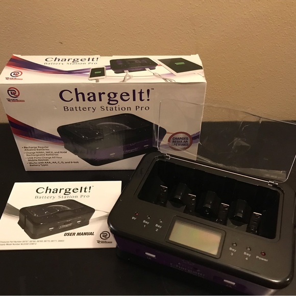 ChargeIt! Battery Station Pro - Picture 1 of 5